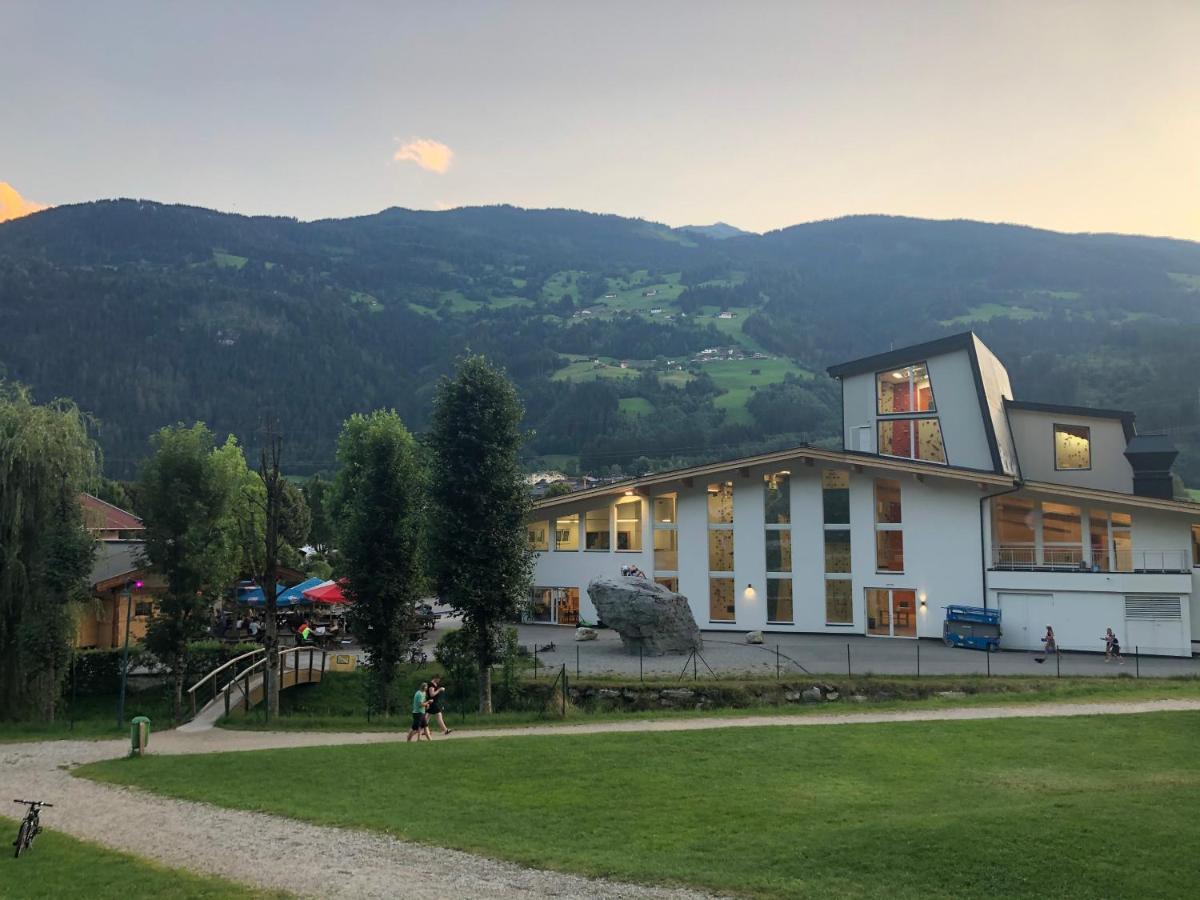 Отель Zillergluckhutte - 5 Sterne Camping Aufenfeld Aschau Im Zillertal Экстерьер фото